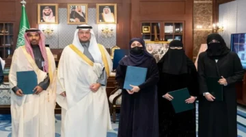 تقدير خاص محافظ الأحساء يكرم 30 قائدًا ومنسوبًا في التعليم